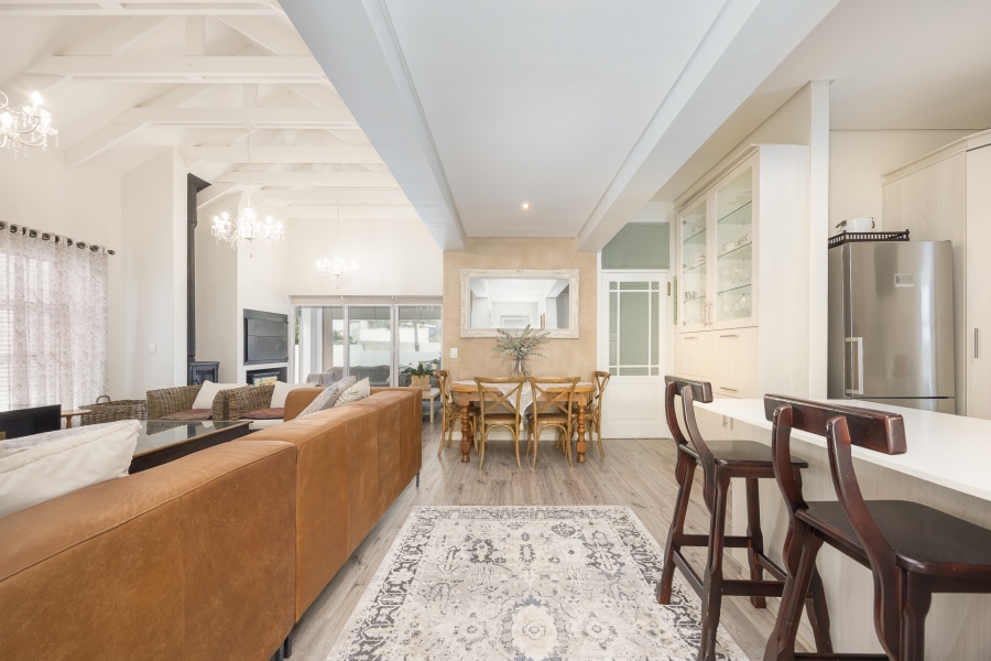 3 Bedroom Property for Sale in Jakarandas Western Cape